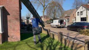 Schoorsteen onderhoud Werkendam ladder bus
